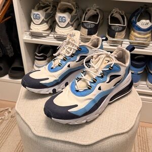 Nike Air Max white and Blue Athletic Shoes